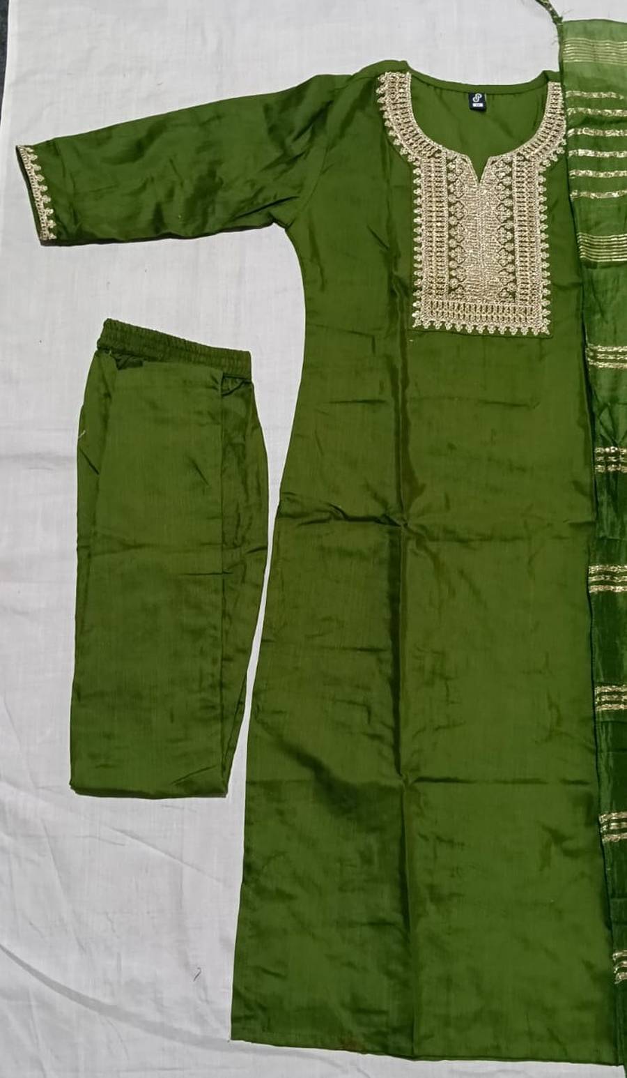 1MODERN SLUB COTTON EMBROIDERY WORK TOP BOTTOM WITH DUPATTA FESTIVE WEAR WHOLESALE PRICE ETHNIC GARMENT (7)