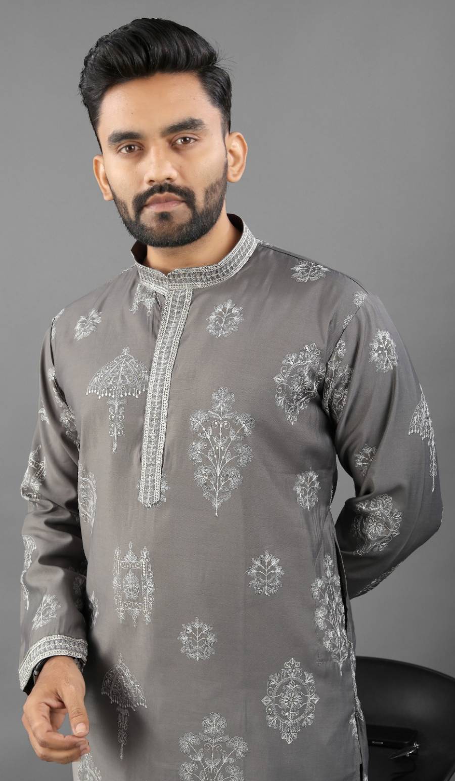 1RICH LOOK RUSSIAN SILK EMBROIDERY WORK MEN'S KURTA PAYJAMA FESTIVE WEAR WHOLESALE PRICE ETHNIC GARMENT (16)