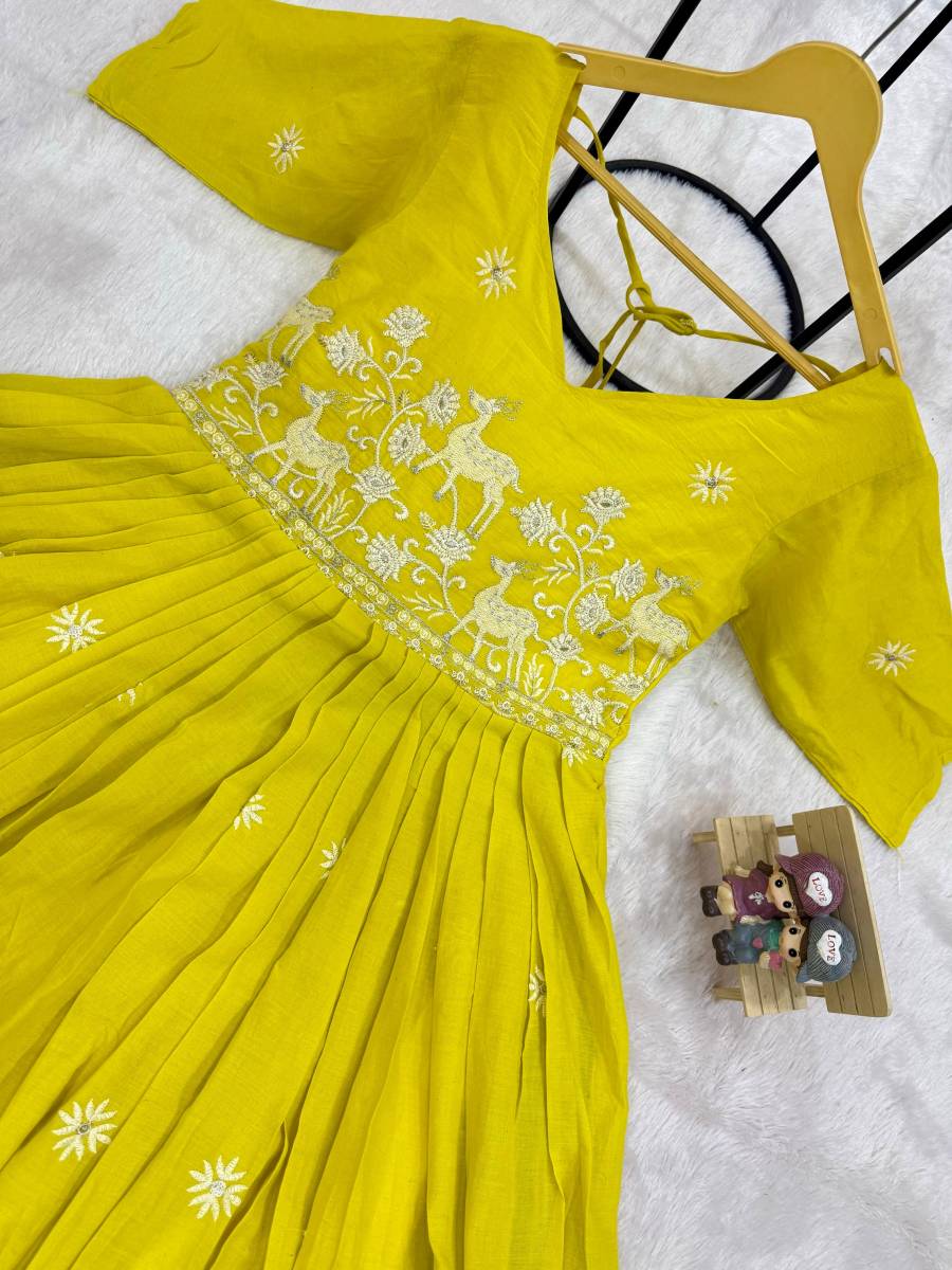 2MODERN MUL COTTON EMBROIDERY WORK GOWN FESTIVE WEAR WHOLESALE PRICE ETHNIC GARMENT (12)