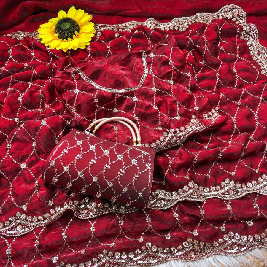 7DESIGNER SPACE SILK ORIGINAL GOLD BEADS WORK WITH CUT WORK BORDER SAREE WITH UNSTITCHED BLOUSE WITH SAME PURSE PARTY WEAR WHOLESALE PRICE ETHNIC GARMENT (18)