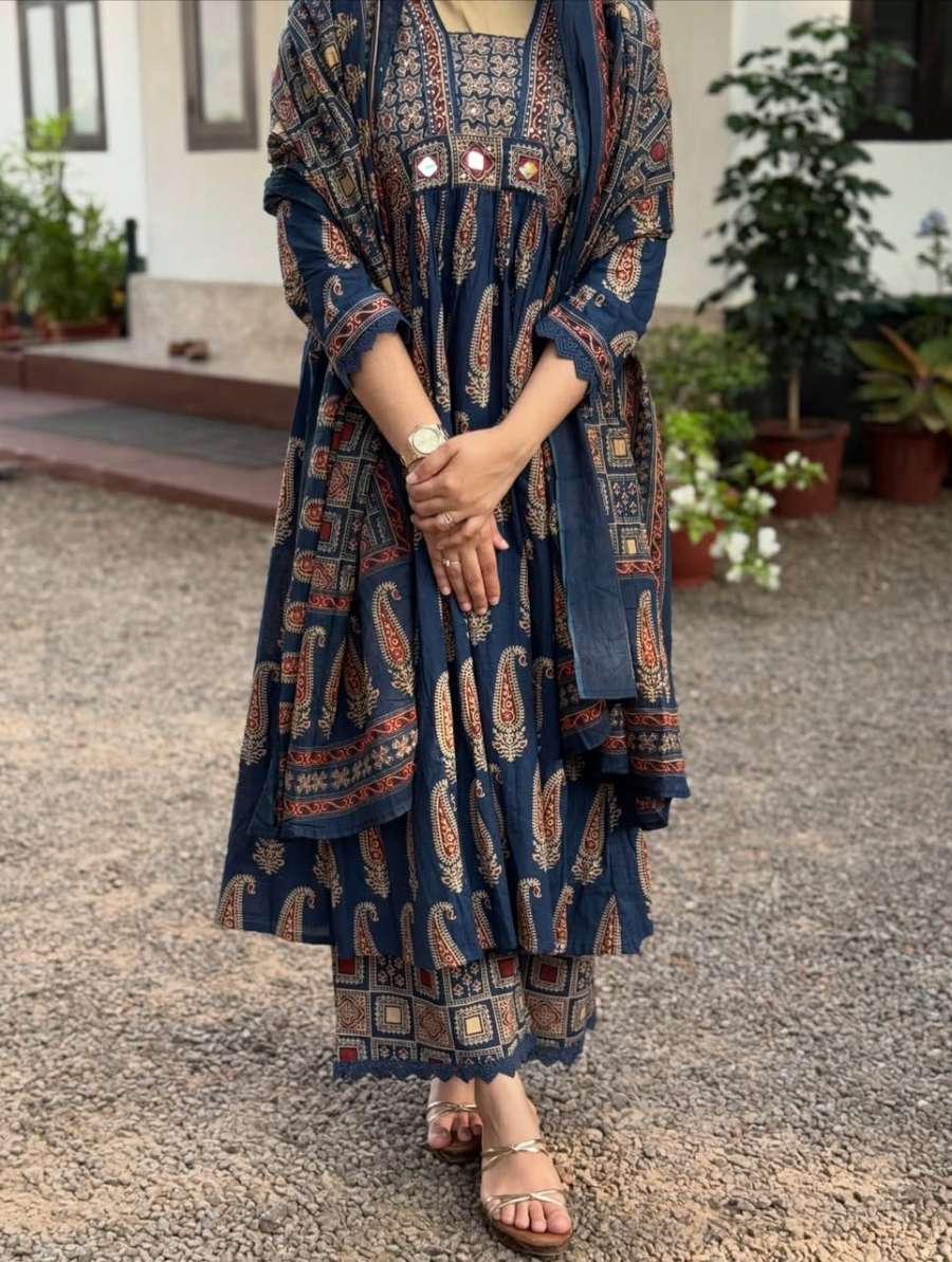 8NEW ARRIVAL COTTON JAIPURI BAGRU PRINT WITH MIRROR WORK TOP BOTTOM WITH DUPATTA FESTIVE WEAR WHOLESALE PRICE ETHNIC GARMENT (20)