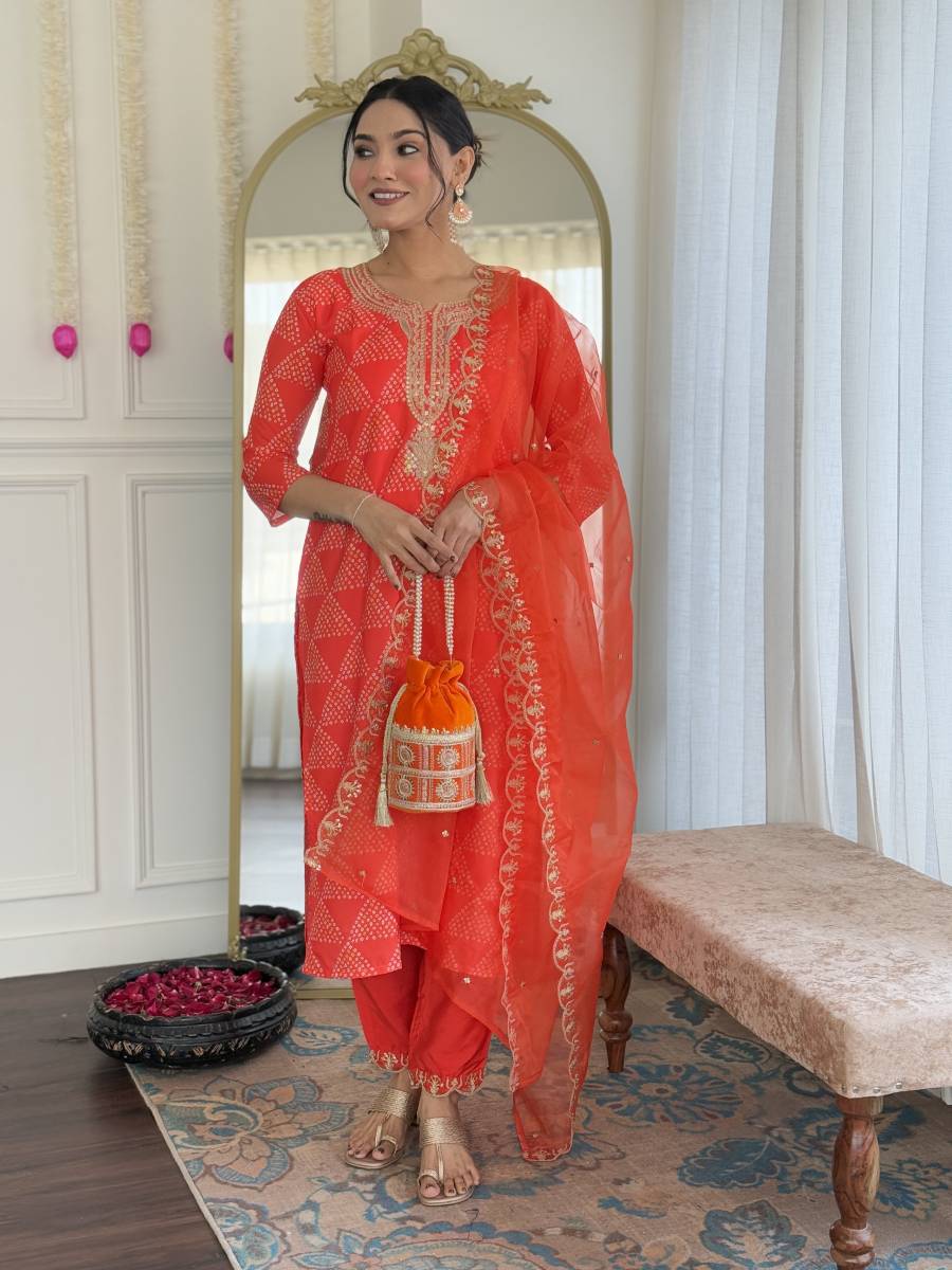 ATTRACTIVE FRENCH CREPE EMBROIDERY WORK TOP BOTTOM WITH DUPATTA FESTIVE WEAR WHOLESALE PRICE ETHNIC GARMENT (2)