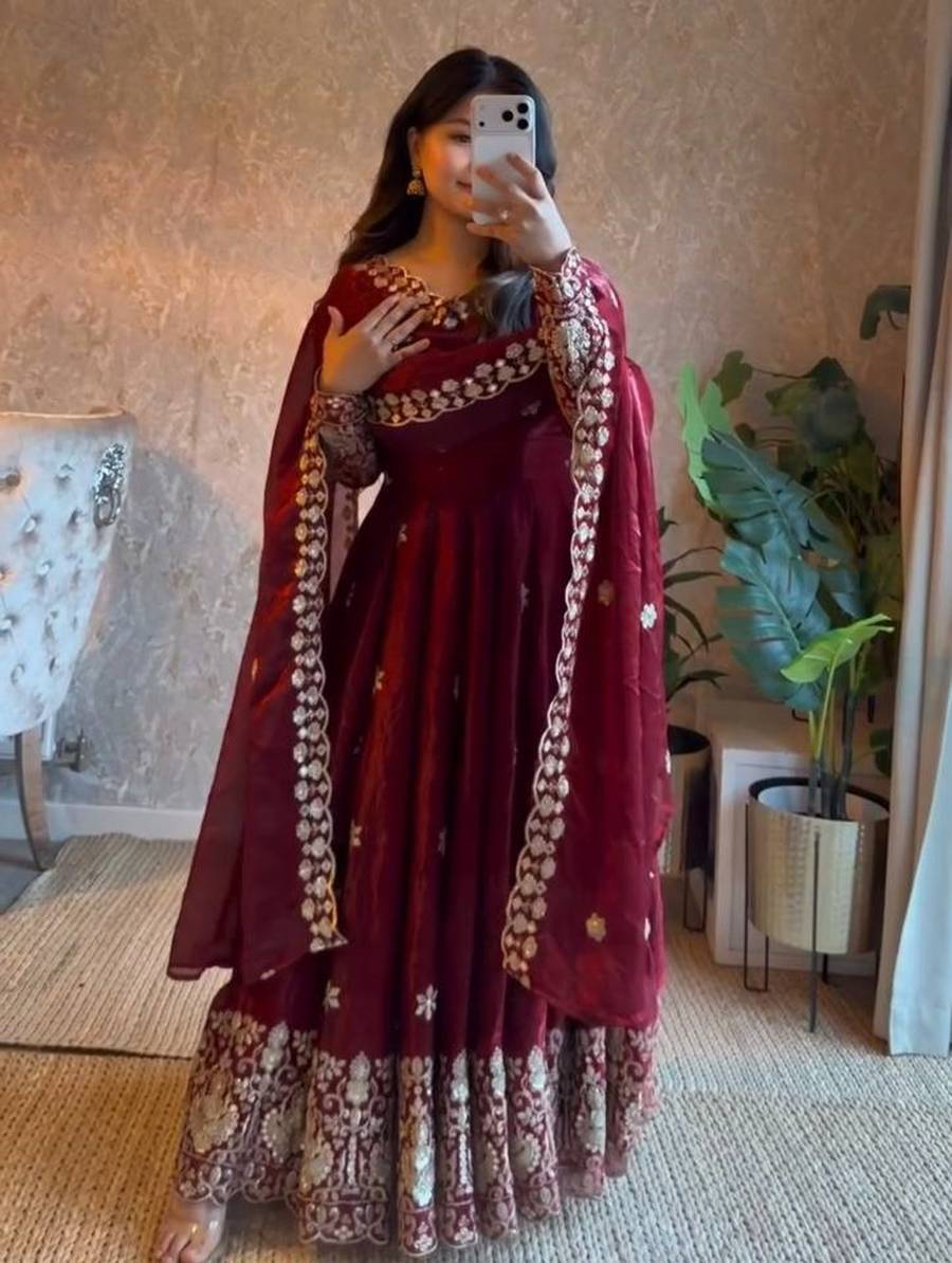 DESIGNER FENDY SILK THREAD AND 3MM AND 9MM SEQUENCE WORK GOWN BOTTOM WITH DUPATTA WEDDING WEAR WHOLESALE PRICE ETHNIC GARMENT (29)