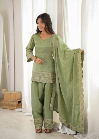 DESIGNER GLASS ROMAN SILK EMBROIDERY SEQUENCE DORI AND JARI WORK TOP PATIYALA PISTA