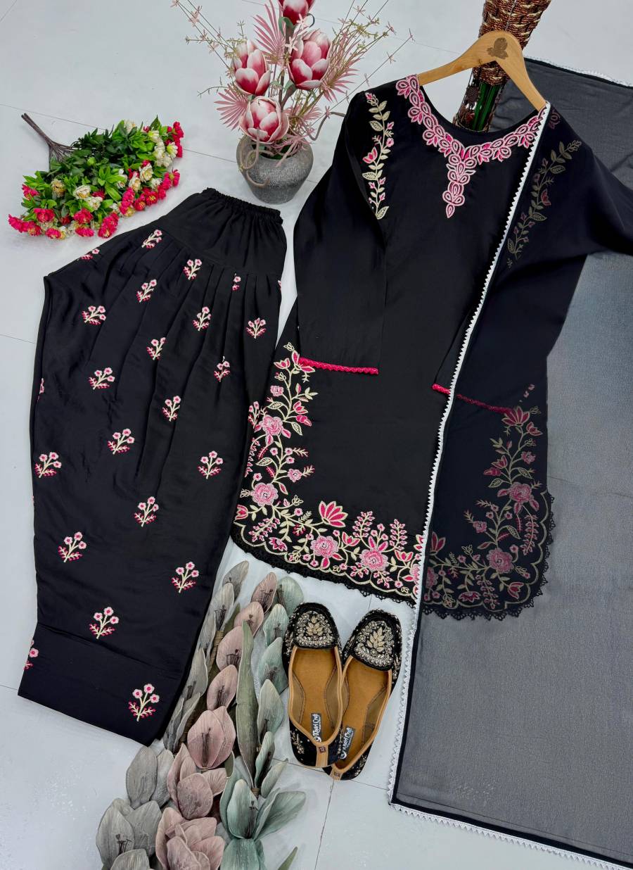 DESIGNER ROMAN SILK EMBROIDERY WORK WITH FANCY LACE BORDER WORK TOP PATIYALA WITH DUPATTA FESTIVE WEAR WHOLESALE PRICE ETHNIC GARMENT (4)