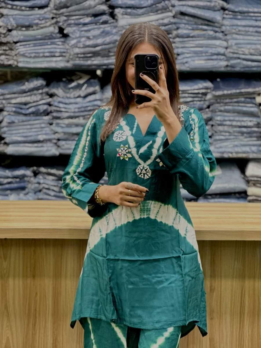 DESIGNER RUSSIAN SILK HANDWORK CO ORD SET DAILY WEAR WHOLESALE PRICE ETHNIC GARMENT (15)