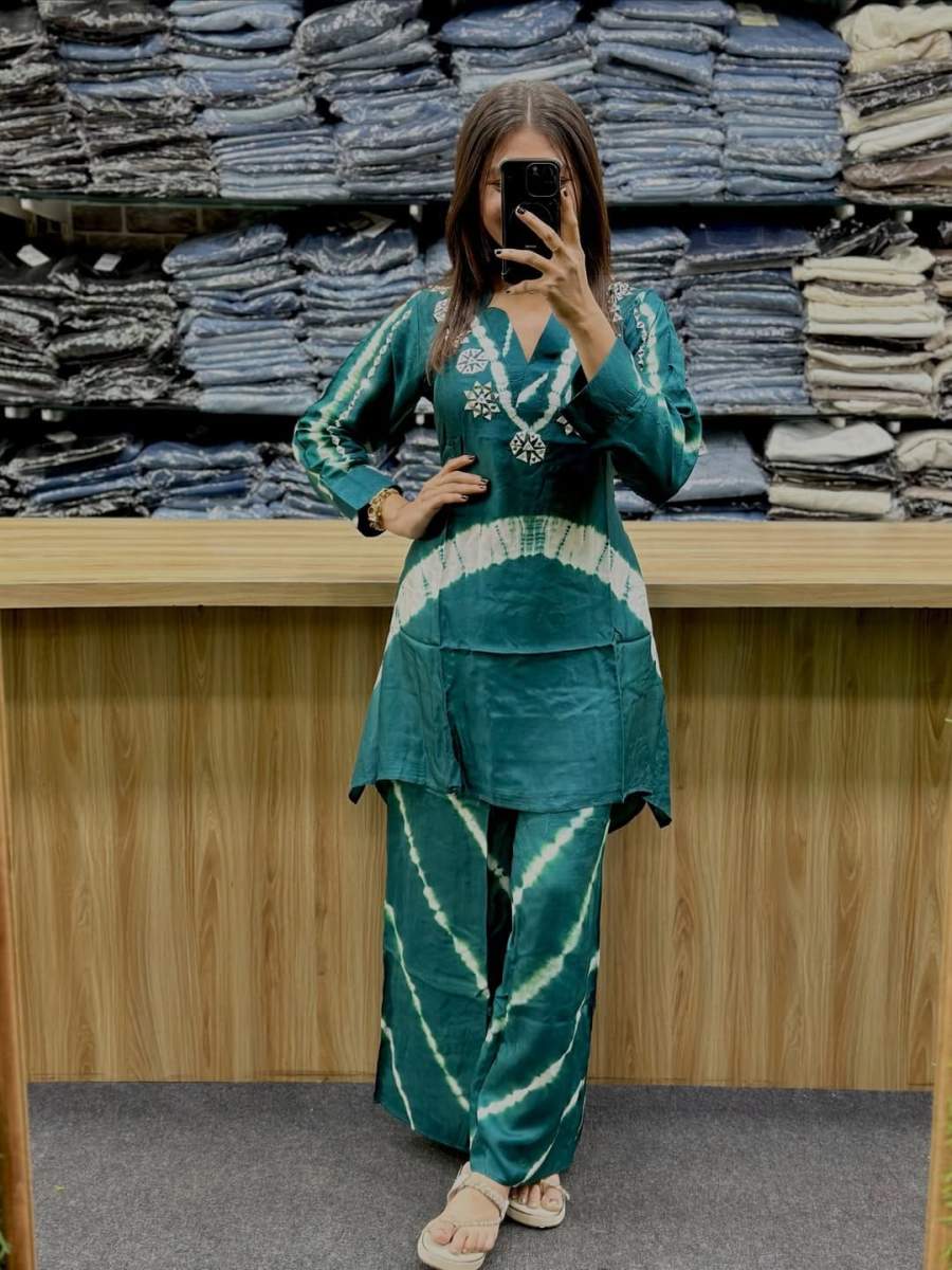 DESIGNER RUSSIAN SILK HANDWORK CO ORD SET DAILY WEAR WHOLESALE PRICE ETHNIC GARMENT (9)
