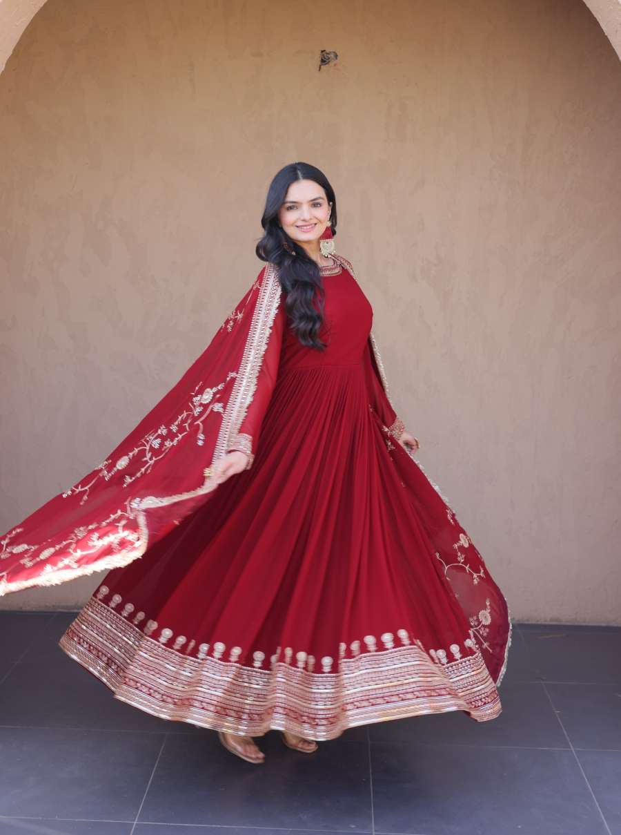 LATEST FAUX BLOOMING EMBROIDERY ZARI SEQUENCE WORK GOWN WITH DUPATTA WEDDING WEAR WHOLESALE PRICE ETHNIC GARMENT (5)