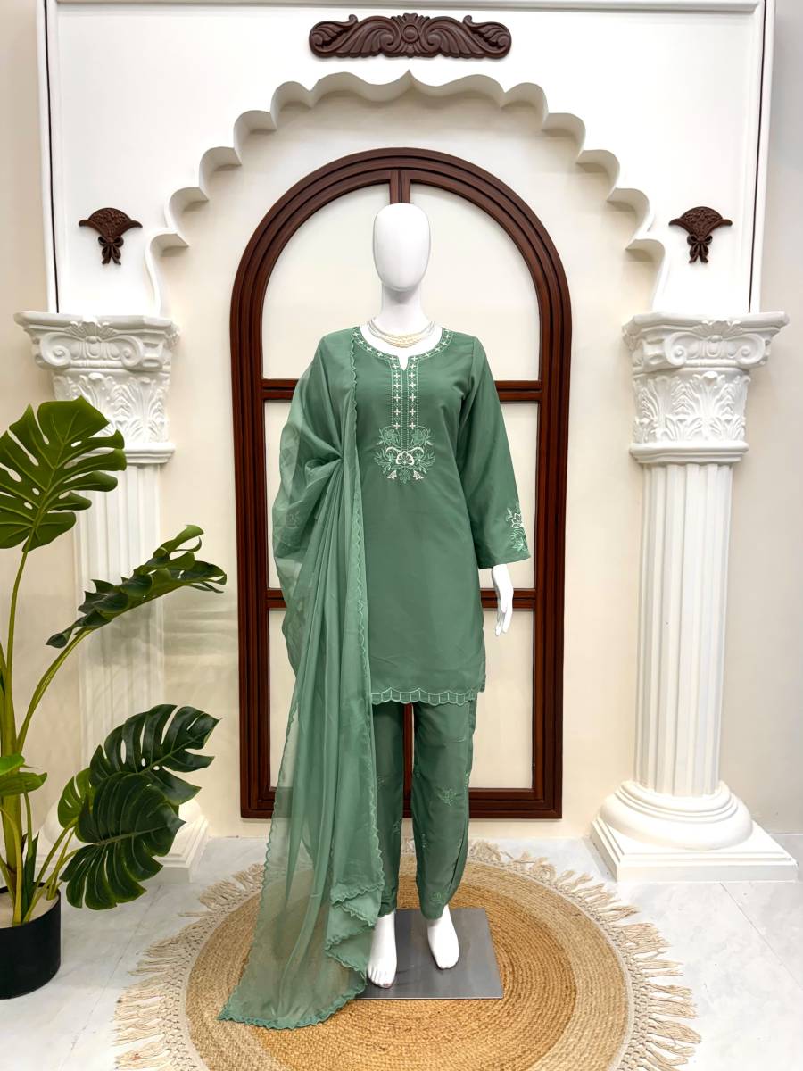 MODERN AMERICAN SILK THREAD WORK TOP BOTTOM WITH DUPATTA FESTIVE WEAR WHOLESALE PRICE ETHNIC GARMENT (4)