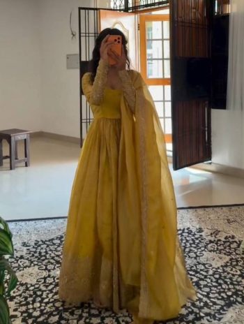 MODERN GOLD CRUSH EMBROIDERY SEQUENCE WORK GOWN BOTTOM WITH DUPATTA YELLOW