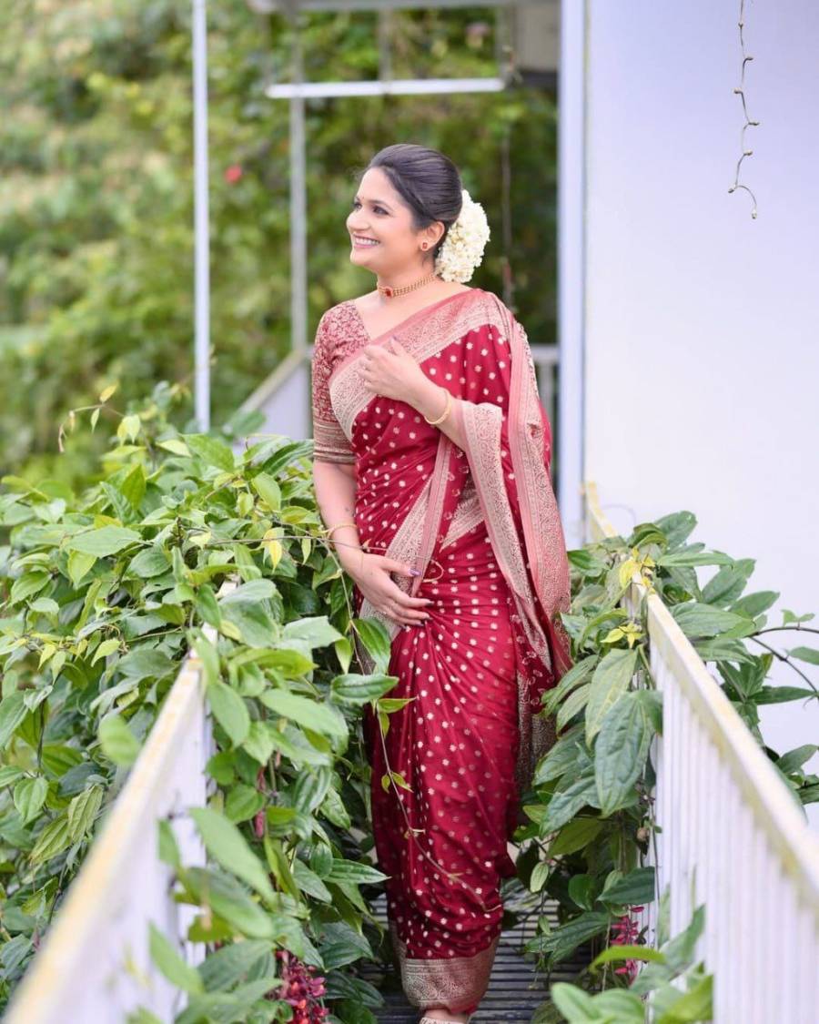 MODERN LICHI SILK JACQUARD BORDER WORK SAREE WITH UNSTITCHED BLOUSE FESTIVE WEAR WHOLESALE PRICE ETHNIC GARMENT (6)