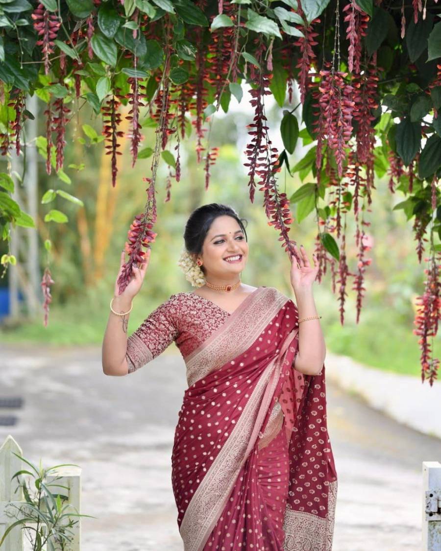 MODERN LICHI SILK JACQUARD BORDER WORK SAREE WITH UNSTITCHED BLOUSE FESTIVE WEAR WHOLESALE PRICE ETHNIC GARMENT (8)