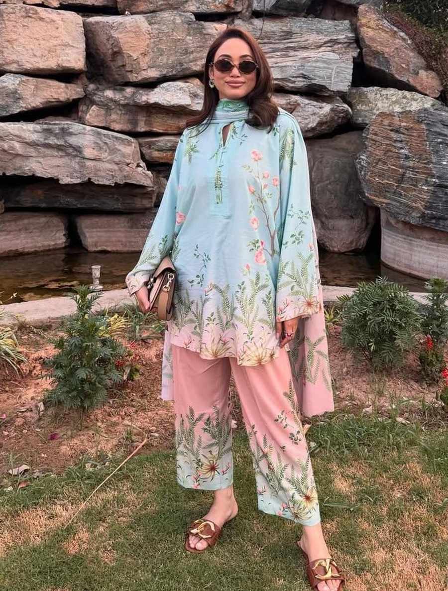 MODERN MUSLIN COTTON DIGITAL PRINT WORK TOP PALAZZO WITH DUPATTA FESTIVE WEAR WHOLESALE PRICE ETHNIC GARMENT (19)