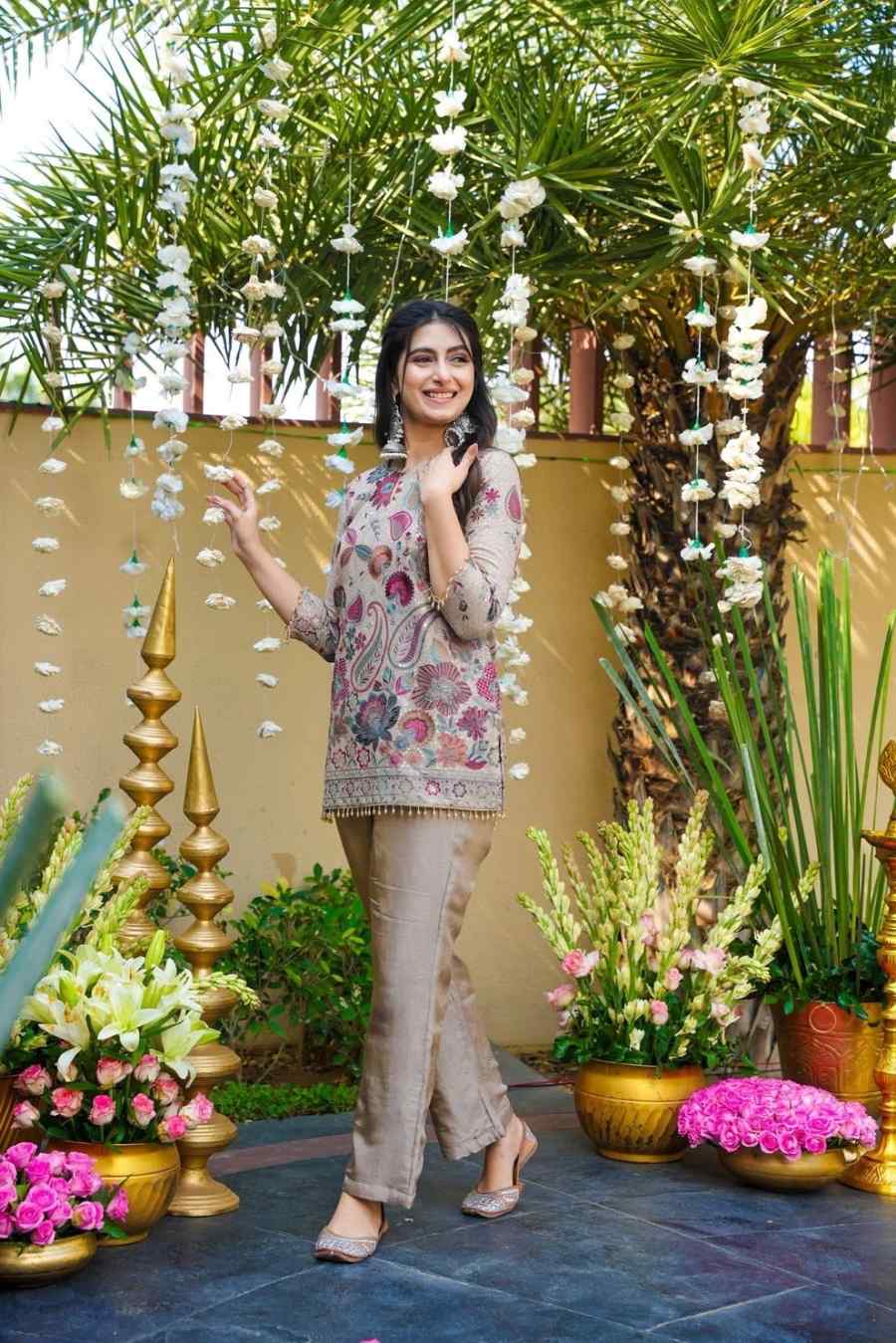 MODERN NC VICHITRA SEQUENCE CODING EMBROIDERY WORK CO-ORD SET FESTIVE WEAR WHOLESALE PRICE ETHNIC GARMENT (5)