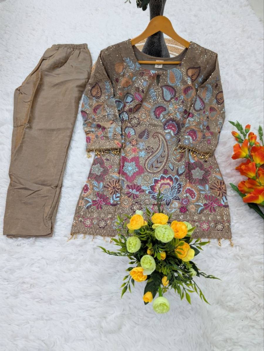 MODERN NC VICHITRA SEQUENCE CODING EMBROIDERY WORK CO-ORD SET FESTIVE WEAR WHOLESALE PRICE ETHNIC GARMENT (8)