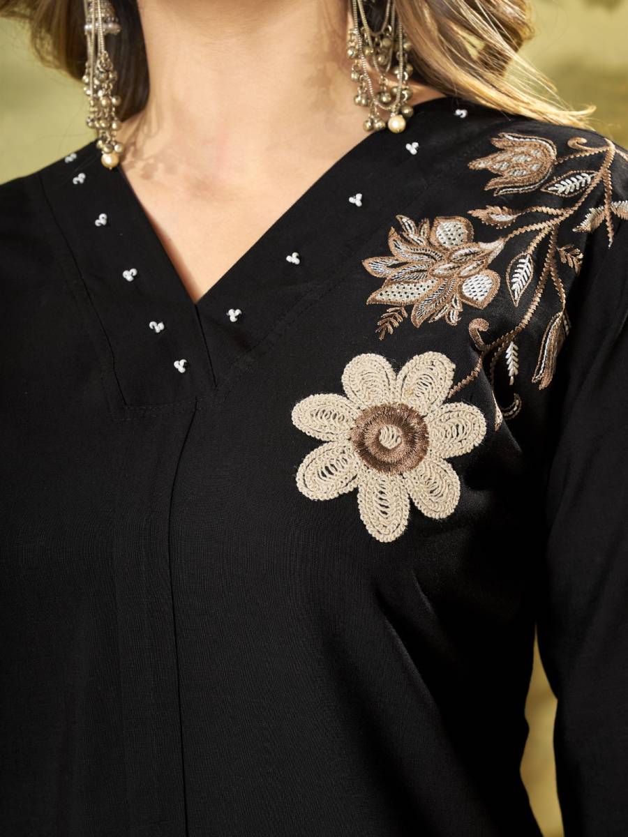 MODERN RAYON MULTI EMBROIDERY THREAD WORK CO-ORD SET DAILY WEAR WHOLESALE PRICE ETHNIC GARMENT (4)