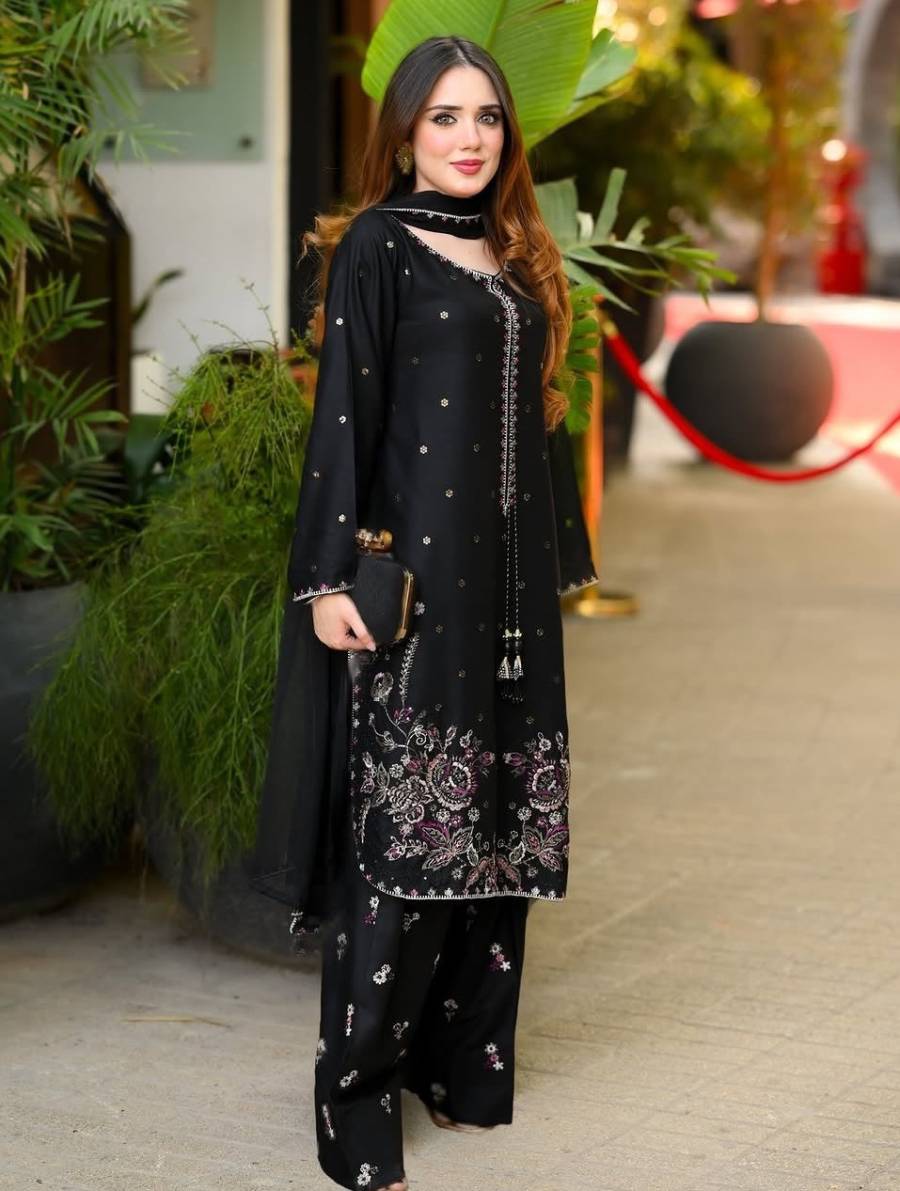 MODERN SATIN GLASS EMBROIDERY THREAD WORK TOP PATIYALA WITH DUPATTA FESTIVE WEAR WHOLESALE PRICE ETHNIC GARMENT (6)