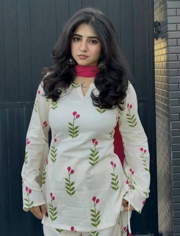 RICH LOOK CAMBRIC COTTON DIGITAL PRINT WORK TOP PATIYALA WITH DUPATTA OFF WHITE AND PINK