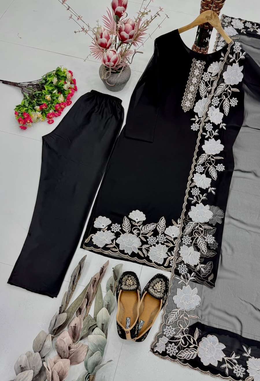 RICH LOOK FUAX GEORGETTE EMBROIDERY THREAD TOP BOTTOM WITH DUPATTA CASUAL WEAR WHOLESALE PRICE ETHNIC GARMENT (2)