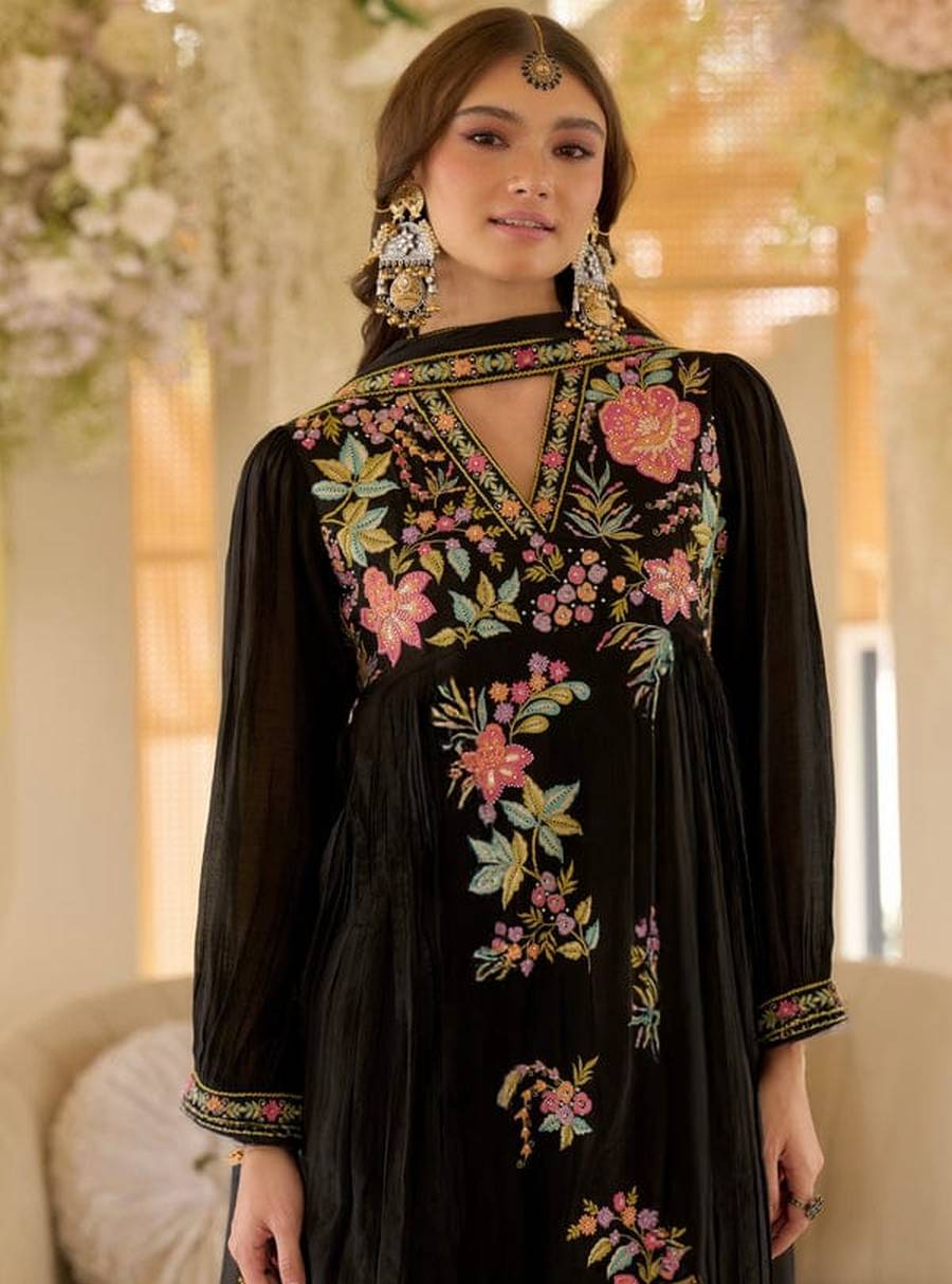 RICH LOOK GEORGETTE EMBROIDERY WORK TOP BOTTOM WITH DUPATTA FESTIVE WEAR WHOLESALE PRICE ETHNIC GARMENT (9)
