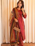 RICH LOOK JAIPURI COTTON BAGRU PRINT AND MIRROR WORK TOP BOTTOM WITH DUPATTA FESTIVE WEAR WHOLESALE PRICE ETHNIC GARMENT (6)