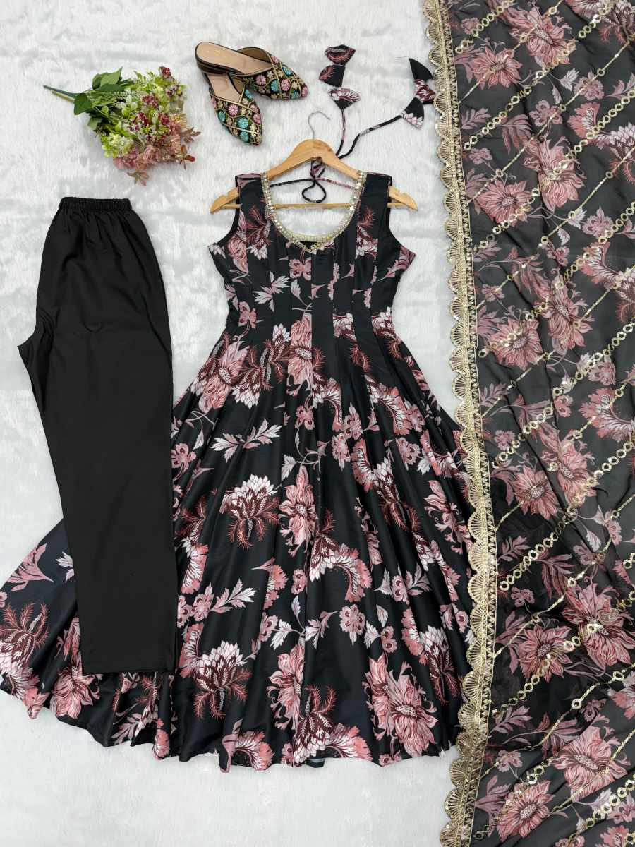 RICH LOOK MUSLIN FLORAL PRINT WORK GOWN BOTTOM WITH DUPATTA SEASONABLE WEAR WHOLESALE PRICE ETHNIC GARMENT (17)