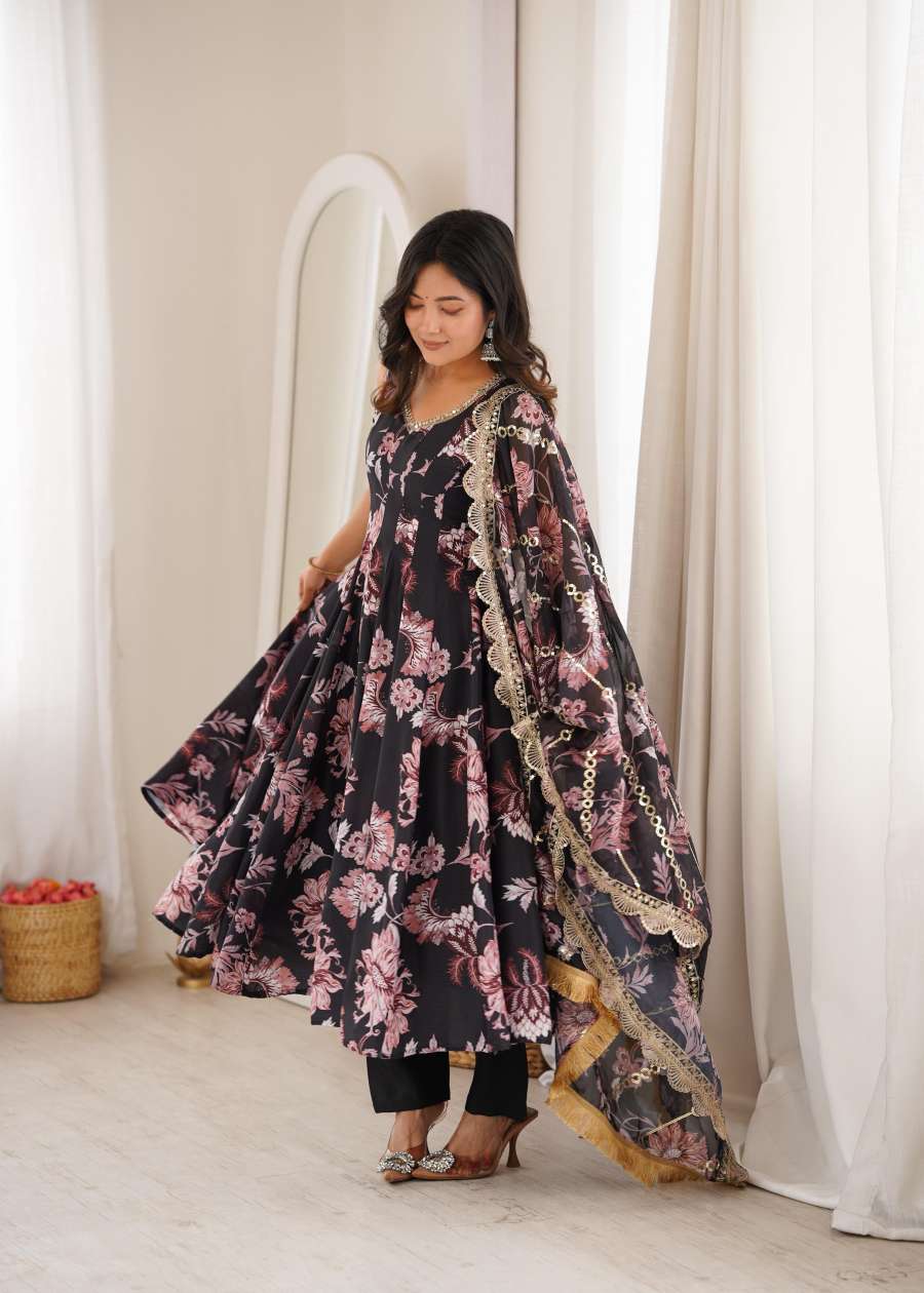 RICH LOOK MUSLIN FLORAL PRINT WORK GOWN BOTTOM WITH DUPATTA SEASONABLE WEAR WHOLESALE PRICE ETHNIC GARMENT (8)
