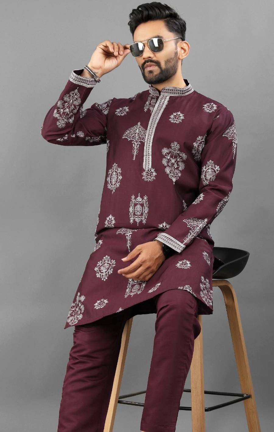RICH LOOK RUSSIAN SILK EMBROIDERY WORK MEN'S KURTA PAYJAMA FESTIVE WEAR WHOLESALE PRICE ETHNIC GARMENT (12)