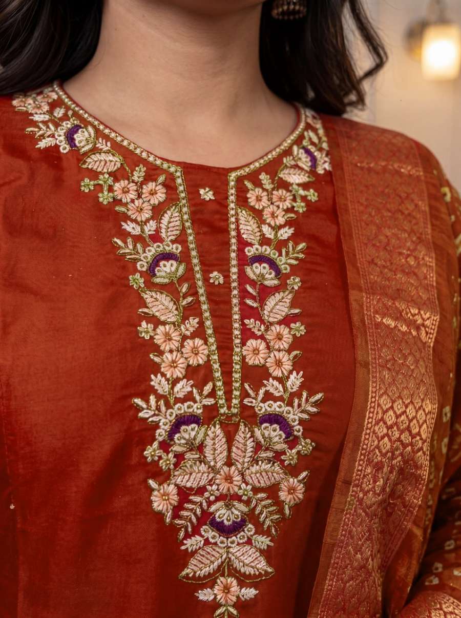 1FABULOUS COTTON BLEND EMBROIDERY SEQUENCE WORK TOP BOTTOM WITH DUPATTA DAILY WEAR WHOLESALE PRICE ETHNIC GARMENT (27)
