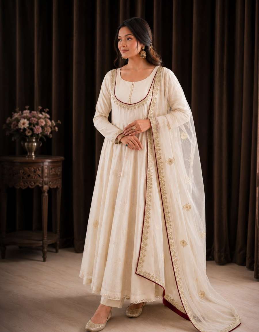 FABULOUS ROMAN COTTON EMBROIDERY THREAD AND SEQUENCE WORK GOWN BOTTOM WITH DUPATTA FESTIVAL WEAR WHOLESALE PRICE ETHNIC GARMENT (3)
