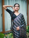 FANCY-CREPE-SILK-AJRAKH-PRINT-WITH-REAL-MIRROR-WORK-SAREE-WITH-UNSTITCHED-BLOUSE-PARTY-WEAR-WHOLESALE-PRICE-ETHNIC-GARMENT-9.jpg
