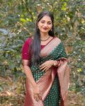 LATEST BANARASI SOFT SILK MINIMALISTIC DESIGN WORK SAREE WITH UNSTITCHED BLOUSE FORMAL WEAR WHOLESALE PRICE ETHNIC GARMENT (3)
