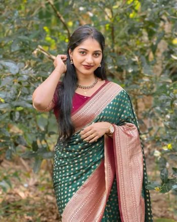 LATEST BANARASI SOFT SILK MINIMALISTIC DESIGN WORK SAREE WITH UNSTITCHED BLOUSE GREEN
