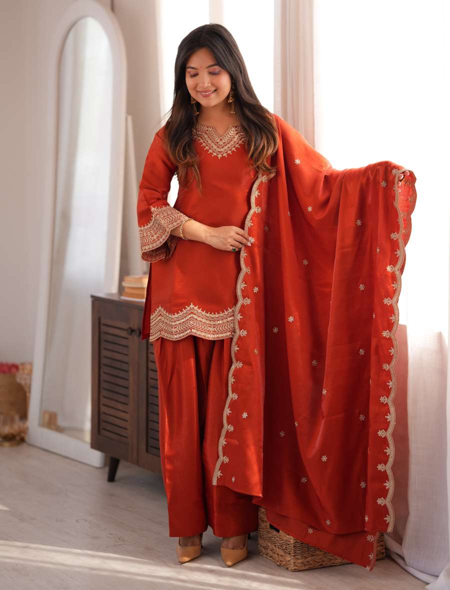 LATEST GLASS ROMAN SILK EMBROIDERY SEQUENCE DORI AND JARI WORK TOP BOTTOM WITH DUPATTA CASUAL WEAR WHOLESALE PRICE ETHNIC GARMENT (4)