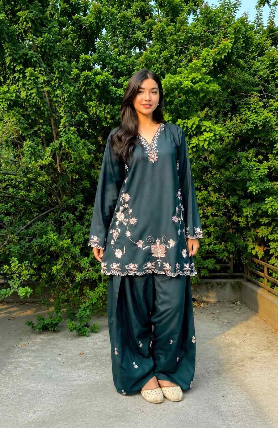 MODERN PREMIUM FRENCH CRAPE THREAD EMBROIDERY WORK CO-ORD SET DAILY WEAR WHOLESALE PRICE ETHNIC GARMENT (4)