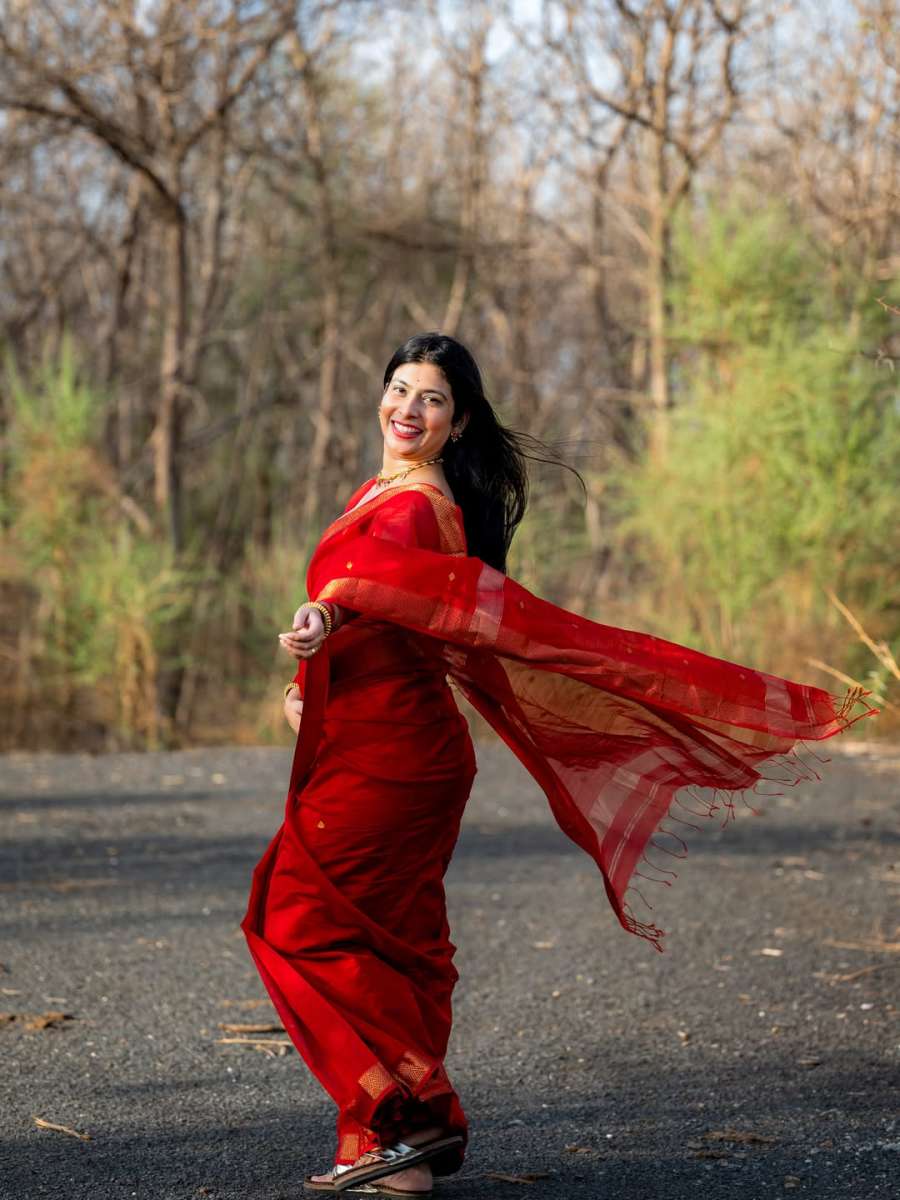 MODERN SOFT COTTON WEAVING WORK SAREE WITH UNSTITCHED BLOUSE FESTIVAL WEAR WHOLESALE PRICE ETHNIC GARMENT (1)