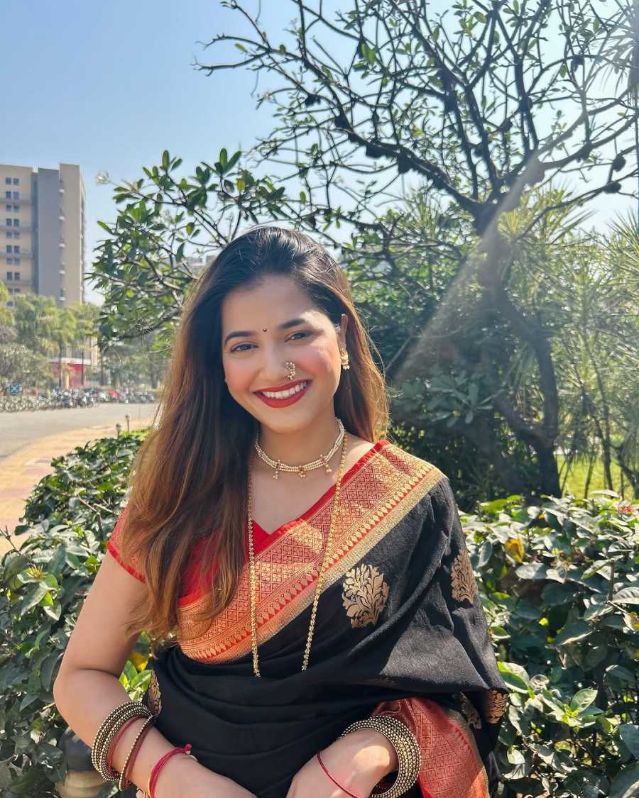 RICH LOOK BANARASI SOFT SILK MINIMALISTIC DESIGN WORK SAREE WITH UNSTITCHED BLOUSE CASUAL WEAR WHOLESALE PRICE ETHNIC GARMENT (5)