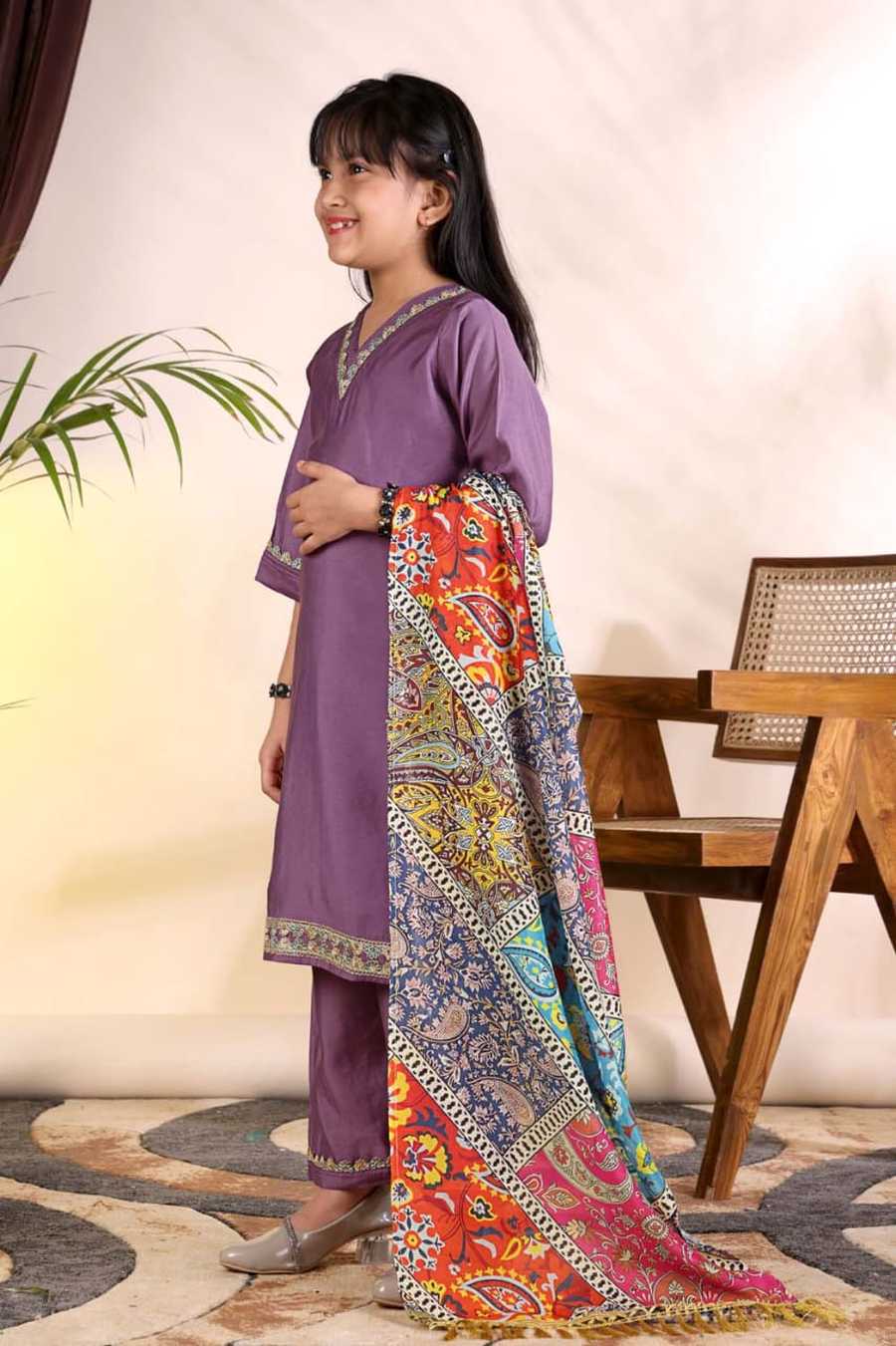 TRENDING ROMAN LACE PATTI BORDER TOP BOTTOM WITH DUPATTA CASUAL WEAR WHOLESALE PRICE ETHNIC GARMENT (15)