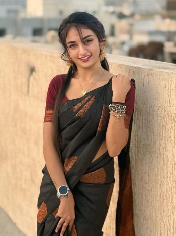 ATTRACTIVE BANARASI SILK WEAVING WORK SAREE WITH UNSTITCHED BLOUSE BLACK