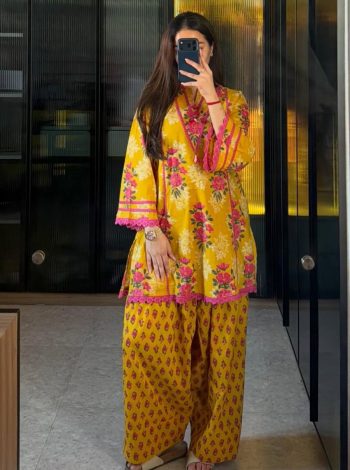 MODERN NATURAL CREPE PRINT WORK TOP PATIYALA  YELLOW