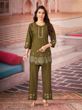 RICH LOOK RAYON MULTI EMBROIDERY THREAD WITH HAND WORK CO-ORD SET MEHNDI