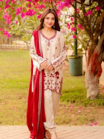 RICH LOOK ROMAN SILK THREAD WORK TOP PATIYALA WITH DUPATTA OFF WHITE AND RED
