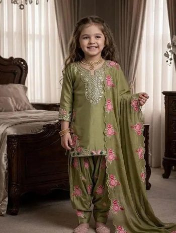 TRADITIONAL SILK EMBROIDERY WORK TOP PATIYALA WITH DUPATTA GREEN