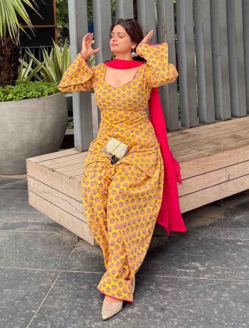 FANCY MUSLIN COTTON DIGITAL PRINT WORK TOP PATIYALA WITH DUPATTA YELLOW AND RANI