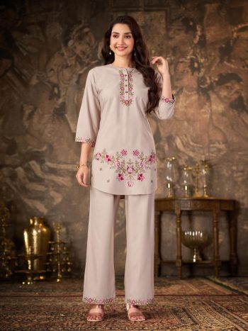 FABULOUS HEAVY RAYON MULTI EMBROIDERY THREAD WITH HAND WORK CO-ORD SET  CREAM