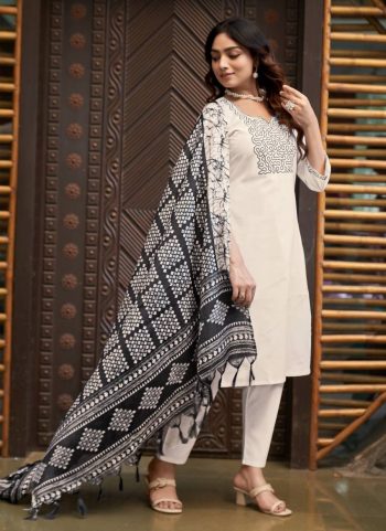 NEW ARRIVAL KHADI COTTON  EMBROIDERY  WORK TOP BOTTOM WITH DUPATTA OFF WHITE