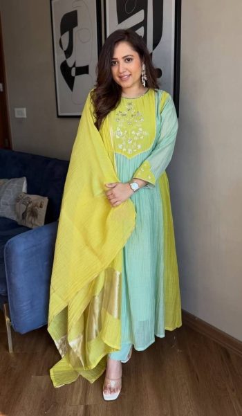 TRENDING PREMIUM MUL CHANDERI INTRICATE & JACQUARD WEAVING WORK TOP BOTTOM AND DUPATTA LAVENDER AND ORANGE GREEN AND SEA BLUE
